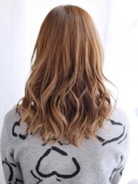 ヘアメイク ナル(hair make nalu) 長め下ろしバングのミックスカール