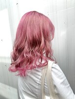 レーベン(LEBEN)&nbsp;【ブリーチ１回～】ピンクカラー