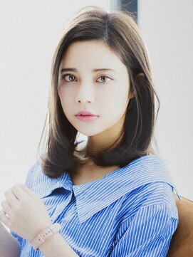 ティファ 二子玉川(Tiffa) グレージュ耳かけ小顔ミディアム