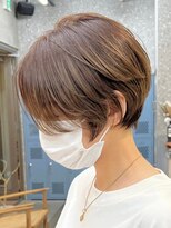 エリマ  茅ヶ崎(elima)&nbsp;ショートカットショートボブミルクティーベージュカラー前髪なし