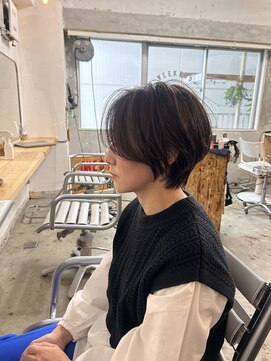 ウィークエンド(WEEKEND) 大人くびれショート