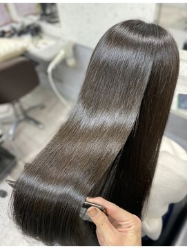 アデプト 北千住店(adept) ★絹髪/艶髪/美髪/髪質改善/縮毛矯正/オリーブカラー【北千住】