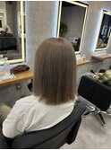 ハイトーングレージュ