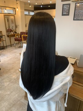 クオリア(Quaria) 美髪ストレート