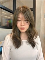 アルティファータ(artifata)&nbsp;オリーブベージュ　レイヤーカット　ブリーチなし　透明感