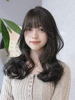 クム(kumu)&nbsp;【kumu】韓国風/レイヤーカット/透明感/ロング/艶感/グレージュ