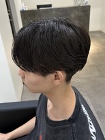 ヒュイル バイ ニアウ(Hwyl by Niau)&nbsp;メンズカットパーマニュアンスパーマ刈り上げナチュラル眉カット