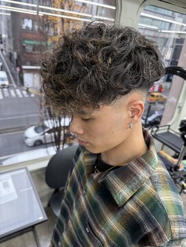 ニコ トウキョウ ロジック(nico TOKYO Logic) スキンフェードスパイキーショートパーマ短髪刈り上げ