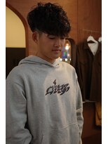 エディ(Edy)&nbsp;メンズ波巻きスパイラルパーマスキンフェード刈り上げ眉毛カット