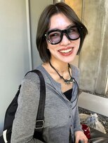 ヴヴ(Bub)&nbsp;ミニボブ オリーブベージュ ダブルカラー レイヤーボブ 艶感