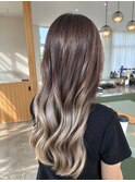 グラデーションカラー×ミルクティーブラウン