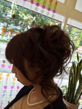 フェアリーパーフェクト(FAIRY PERFECT) 編み込と左でふんわりアップ