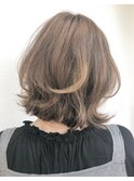 レイヤー くびれ ボブ ヘアスタイル