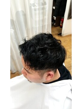 ティーズバーバー 亀有店(T's BARBER) 2ブロックパーマ風スタイル