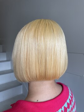 テテ(TETE) ☆抜きっぱなしイエロー　心斎橋×長堀橋