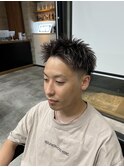 ホワイトメッシュアップバング短髪束感刈り上げ