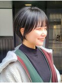フォルムがかわいい丸みショート