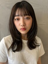 エミュ 伏見 国際センター(emu) レイヤースタイル/ミディアムレイヤー/シースルーバング/艶髪