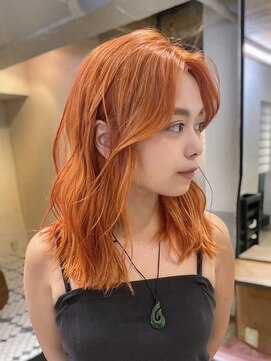 エイン(EYN) ビビットオレンジ/ハイトーン/デザインカラー/ブリーチ/20代