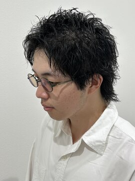 ヒュイル バイ ニアウ(Hwyl by Niau) スパイキーショートメンズカットニュアンスパーマウルフカット