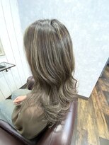 シェリー アン(cherie un) シルバーベージュハイライト