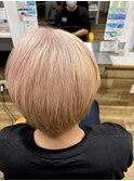 ピンク系ベージュ
