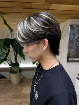 ラロ(raro) ハイライト前下がりマッシュ