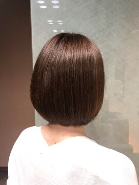 ウイバイファースト(u'i by first) ワンレンボブスタイル