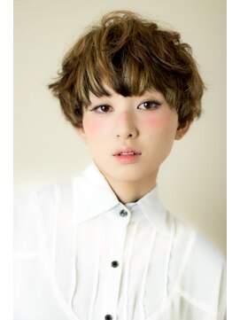 スノッブアンジェラ(Snob Angela) 大人のカジュアルショート フレンチガーリー３Dクリームベージュ