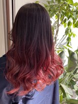 アン(Hair make un)&nbsp;レッドグラデーションカラー