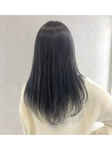 髪のことを知り尽くしたハイキャリアstylistによる、【施術】