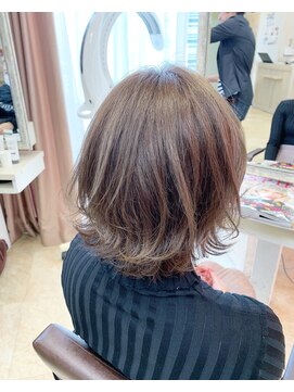 ユッカ エルア 武庫之荘南口(YUCCA elua) 【elua 角床】大人可愛いエアリーショート