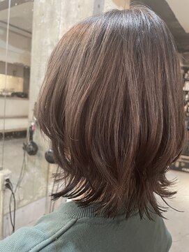 ロイジー(roijir) 【roijir 表参道】ウルフレイヤー×オリーブグレージュ