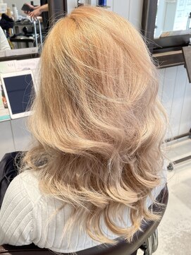 プールブー(Pour Vous) ハイブリーチ必須！ホワイトピンク。