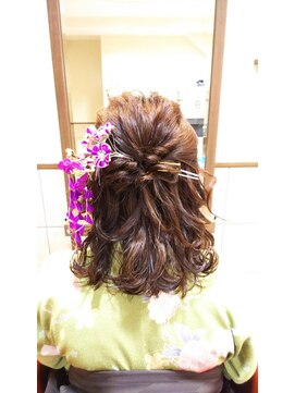 ネオリーブチノ 登戸店(Neolive cino) くるりんぱ ハーフアップ ヘアアレンジ