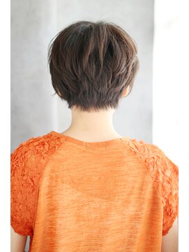 ポールプラスエヌ(PAUL+n) 20代30代40代 モードに転換黒髪ショート【松山】