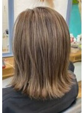 ラッフィスリール(Raffee Sourire) ハイライトカラー