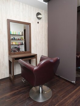 ヘアサロン ハール(HAIR SALON Haal)の写真/完全1対1で周りに気を使うことなく過ごせます*アットホームな雰囲気で、初めての方でも緊張せずに通える♪