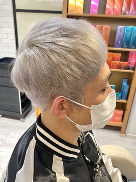 サロンドジョー(salon de joe) メンズカットブリーチダブルカラーハイライトハイトーンショート