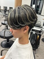 ハイライトセンターパートメッシュダブルカラーツーブロック