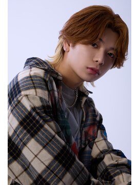 アクシー ヘアーアンドメイク(AXY HAIR&MAKE) サーフカール波巻きツイストスパイラルフェザーパーマ刈り上げ