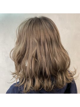 オーストヘアーベンヌ(Aust hair Bennu) アッシュベージュ