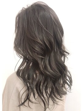 ナンバースリー 溝の口店(Number Three) ミディアムレイヤー