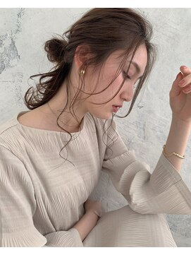 シェノン 西梅田(CHAINON) レイヤーカット/レイヤーボブ/ヘアアレンジ/グレーベージュ