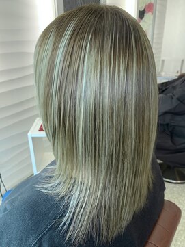 ロゼビューティーレボリューション(ROSE BeautyRevolution) ハイライトカラー