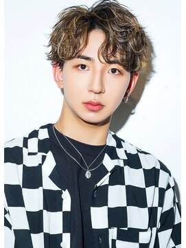 オーシャントーキョー 大阪(OCEAN TOKYO) 巻きパーマメンズツイストスパイラルパーマツーブロック