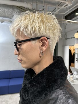 ヘン(hen) 【心斎橋hen】抜きっぱなしスパイキーショート