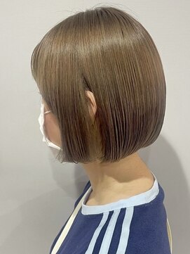 イワッシュ 大和駅店(IwAsh) レイヤーカット/ミルクティーグレージュ/ダブルカラー/ショート