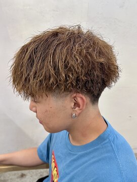 ファルベ(Farbe) フェザー/サーフカール/センターパート/波巻きツイスパ