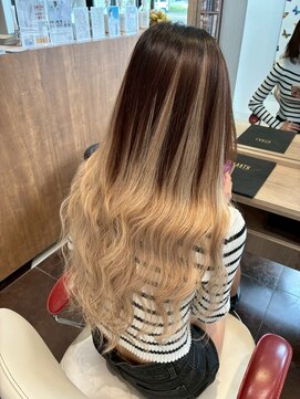 アース 郡山コスモス通り店(HAIR&MAKE EARTH) 外国人風ハイライトグラデーションロング